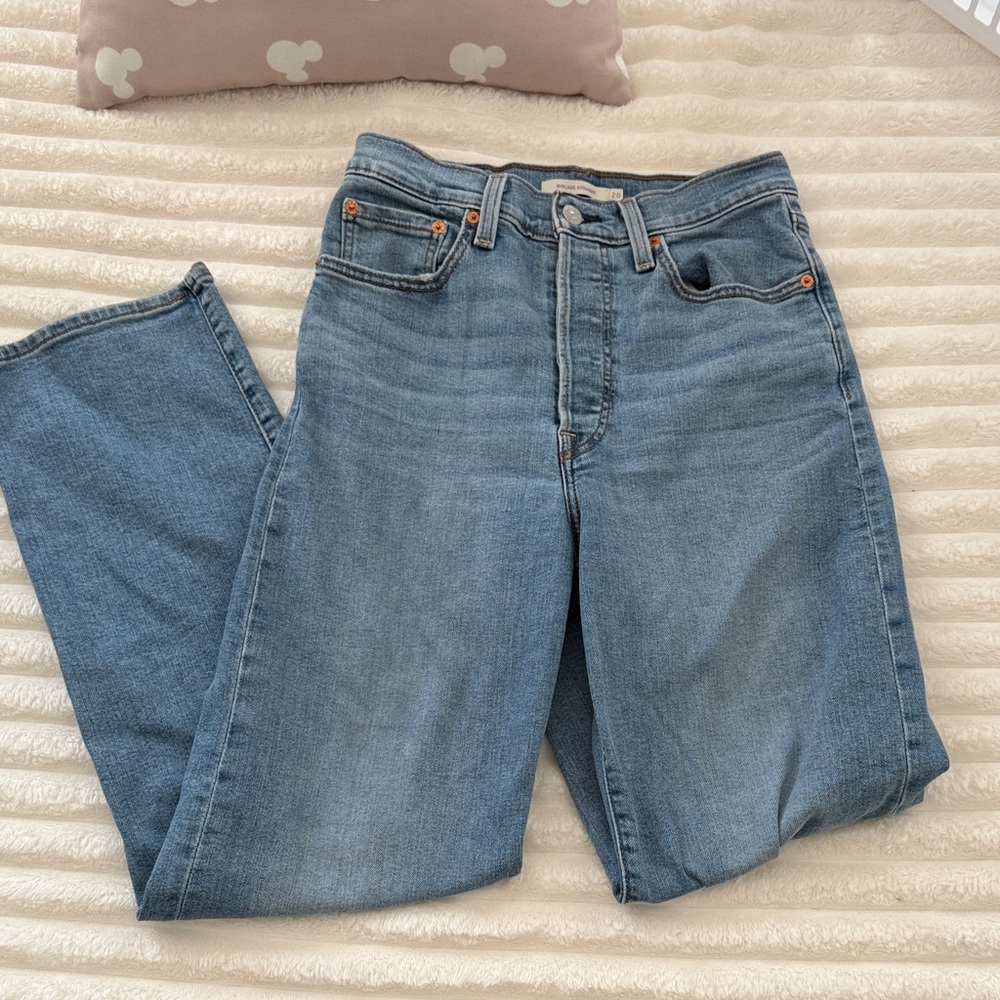 Levi's Women's Straight Leg Jeans in Light Blue